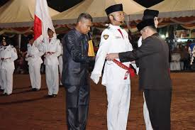 Kukuhkan 75 Anggota Paskibra, Ini Pesan Bupati Amril 